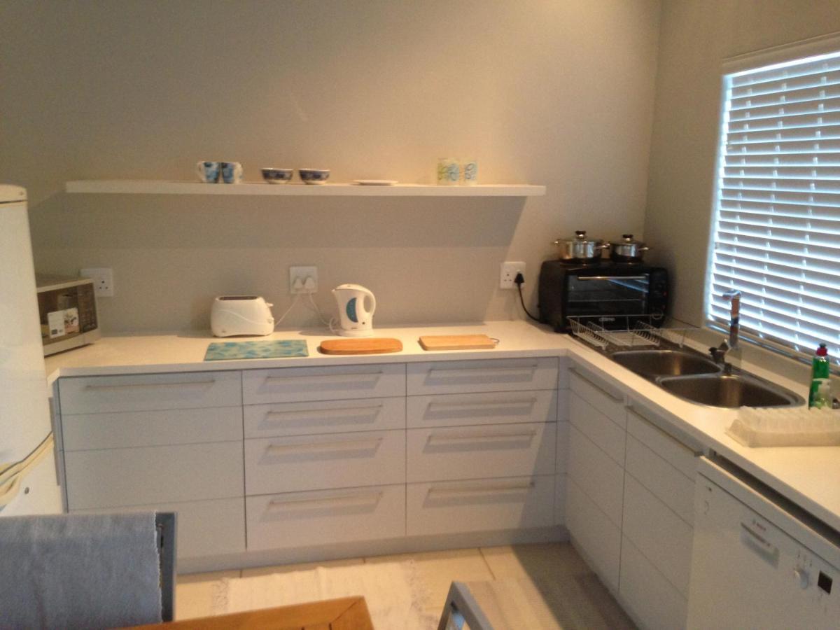 Perfect 10 - 10 To 13 Sleeper Luxury Holiday Home Breakage Deposit Of R2500 Per Weekend Lease Langebaan Εξωτερικό φωτογραφία